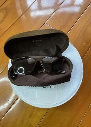 Солнцезащитные очки tom ford7 фото