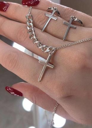 Серьги- крестики в наличии , серебро