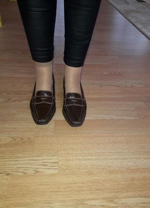 Італія/100%натур.якісна шкіра/туфлі низький хід