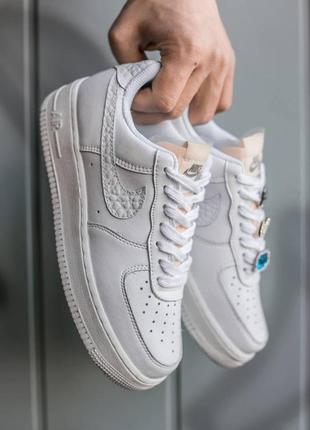 Nike air force 1 07 lx женские кожаные кроссовки найк в белом цвете2 фото
