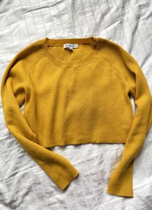Кроп-светр гірчичного кольору