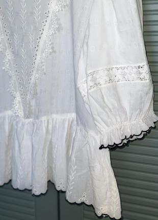 Блузка zara с ажурной вышивкой и пышным рукавом3 фото
