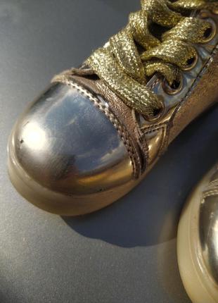 Золотті черевички зквітами та підсвіткою / золоті кросівки нарядние6 фото