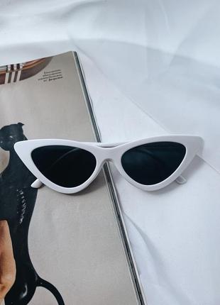 Стильні сонцезахисні окуляри