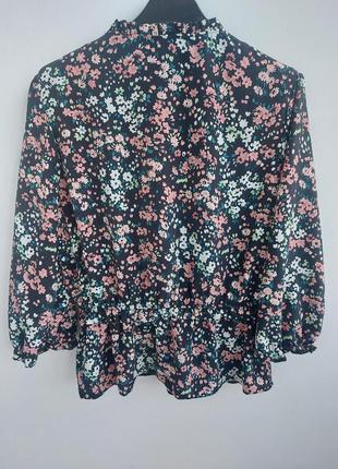 Блузка в мелкий цветочек6 фото