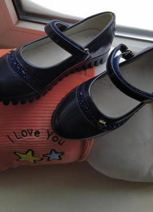 Туфельки для маленької принцеси розмір 28