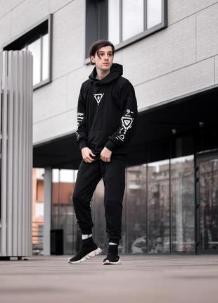 Спортивний костюм