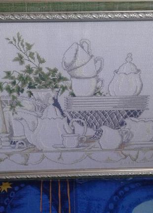 Картина вишита хрестом"біла посуд"