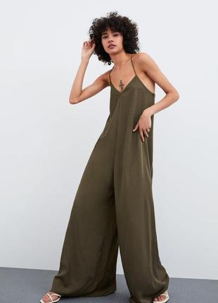Довгий новий комбінезон струмливого крою від zara хакі (s)