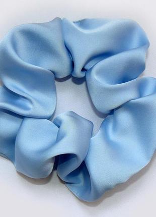 Резинка шелковая для волос, голубая3 фото
