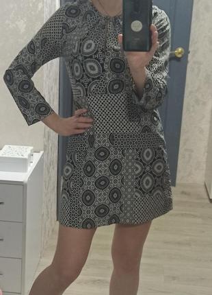 Необычное фирменное платье zara размер м3 фото