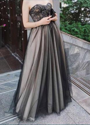 Сукня на випускний в ідеальному стані