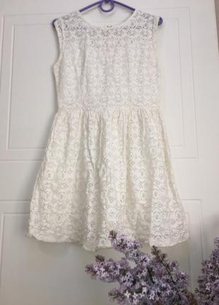 Розкішне мереживне біле плаття сарафан