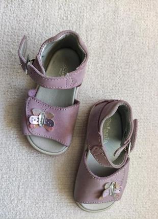 Шкіряні дитячі босоніжки