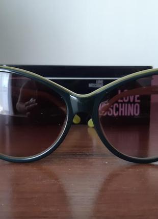 Сонцезахисні окуляри love moschino. оригінал.
