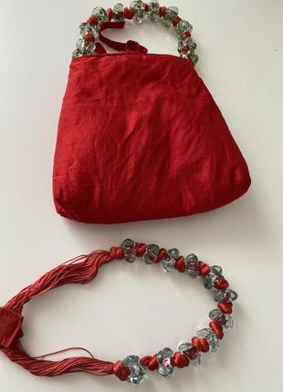 Шёлковая красная сумочка с колье3 фото
