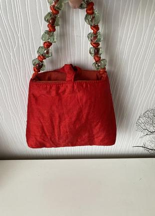 Шёлковая красная сумочка с колье5 фото