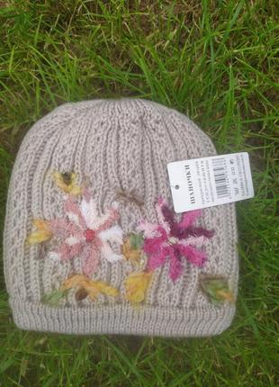 Шапка для девочки плотная. 55/56. новая.