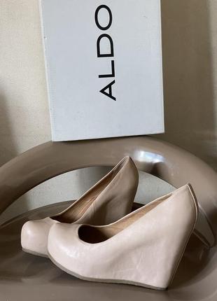 Туфлі на танкетці aldo, 36