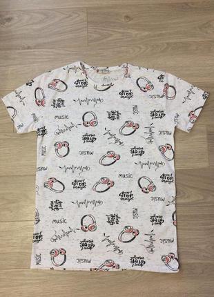 Молодіжна футболка розпродаж