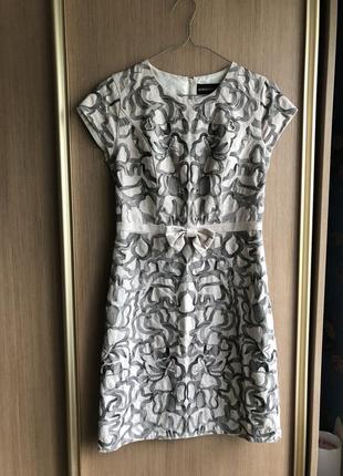 Гарне плаття-футляр