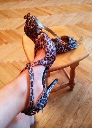 Стильные брендовые туфли с переплетением леопард, 41-42