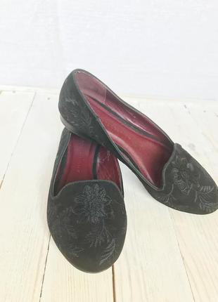 Новые m&s чёрные туфли балетки вышивка замша нубук  низкий каблук низкий ход размер 373 фото