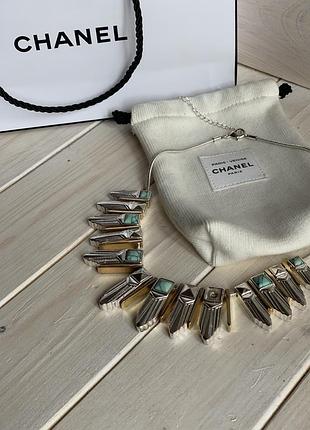 Прикраса на шию