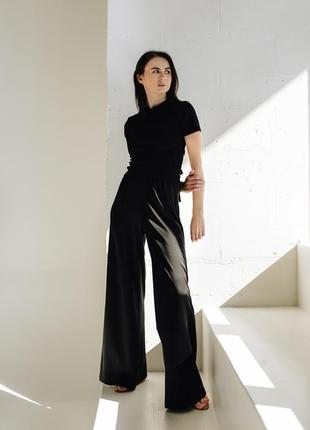 Чорні штани