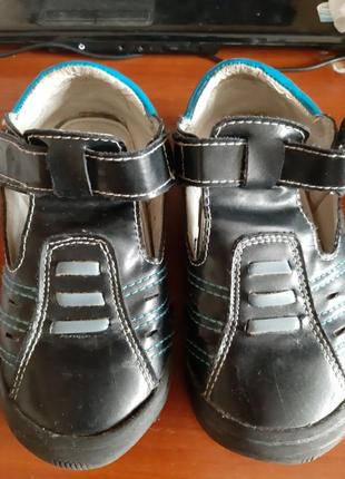 Туфлі-босоніжки