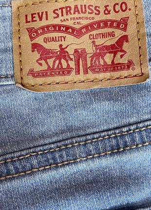 Круті класні стрейч шорті levi's