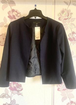 Стильний укорочений піджак розмір s