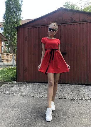 Сукня червона міні