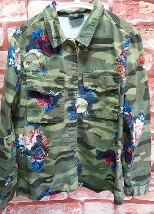 Курточка оригинальная камуфляж с цветами jean pascale4 фото