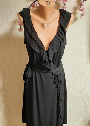 Актуальное платье на запах с рюшами👍