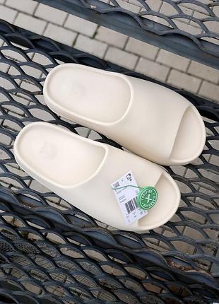 Тапки тапочки adidas yeezy slide bone шльопанці