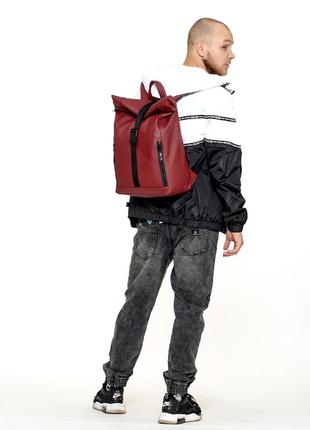 Качественный бордовый мужской рюкзак ролл топ для для путешествий с ноутбуком8 фото