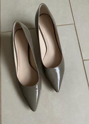 Лаковые лодочки премиум бренд размер 38