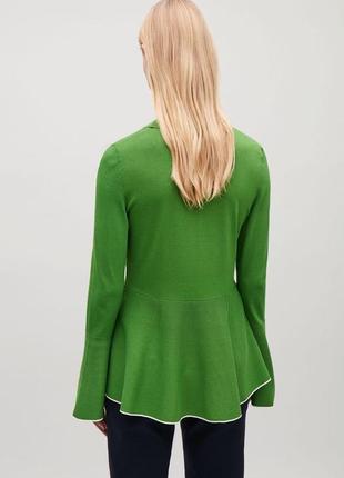 Яркий топ/кофта с баской и контрастной полоской cos