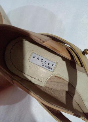 Туфлі зі шкіри і нубука radley8 фото