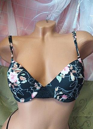 Бюстгалтер