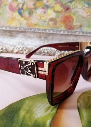 Эксклюзивные коричневые с декором брендовые солнцезащитные очки унисекс millionaire2 фото