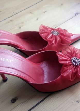 Сабо шкіряні