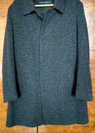 Шерстяное мужское пальто от известного итальянского дизайнера.3 фото