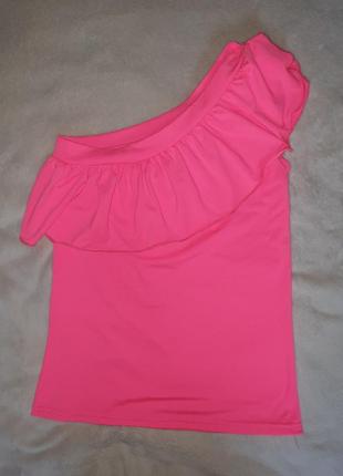 Майка футболка блуза рожевого кольору на одне плече2 фото