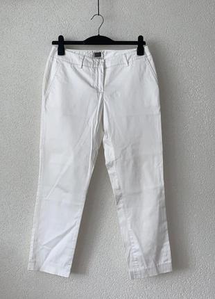 Женские белые брюки зауженные1 фото