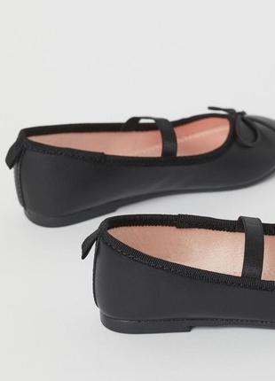Балетки туфли для девочки от h&m чорные чорні2 фото