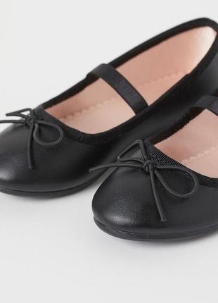 Балетки туфли для девочки от h&m чорные чорні1 фото