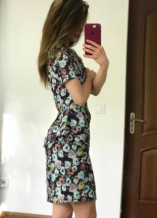 Нове сукні з басками в квітковий принт h&m4 фото