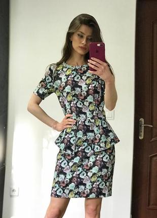 Новое платье с баской в цветочный принт h&m